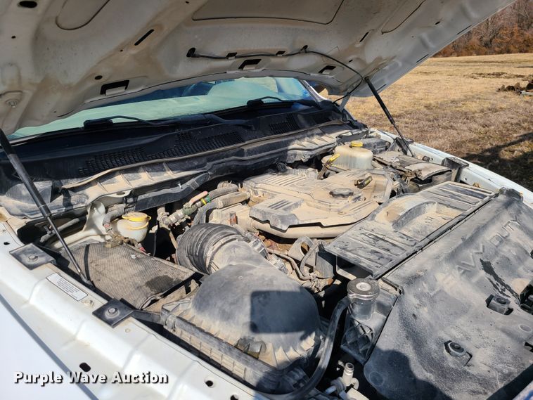 image for item IF9334 2012 Dodge Ram 5500HD  rollback truck