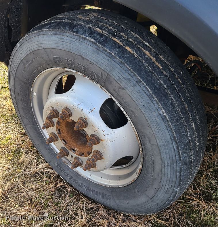 image for item IF9334 2012 Dodge Ram 5500HD  rollback truck