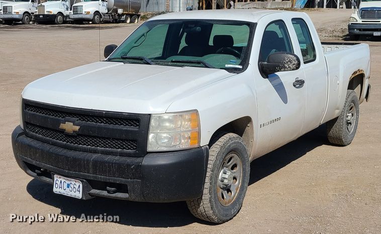 image for item IF9347 2008 Chevrolet Silverado 1500  Ext. Cab pickup truck