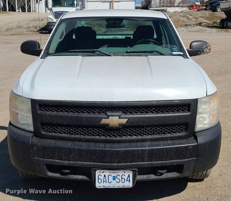 image for item IF9347 2008 Chevrolet Silverado 1500  Ext. Cab pickup truck