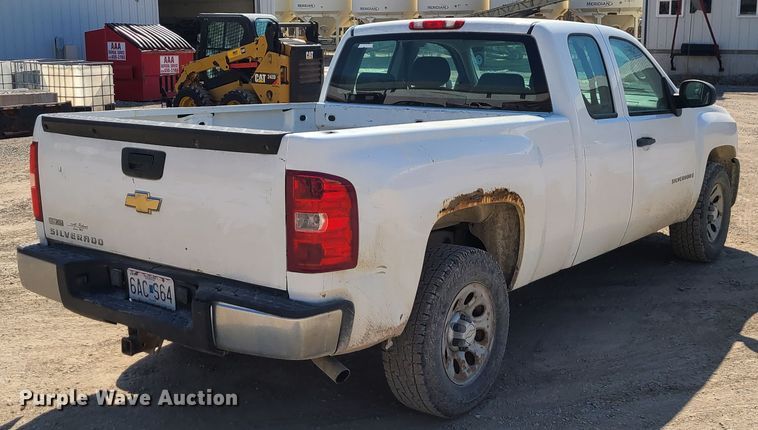 image for item IF9347 2008 Chevrolet Silverado 1500  Ext. Cab pickup truck