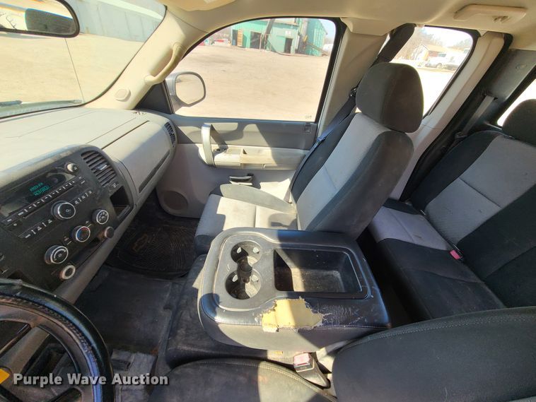 image for item IF9347 2008 Chevrolet Silverado 1500  Ext. Cab pickup truck