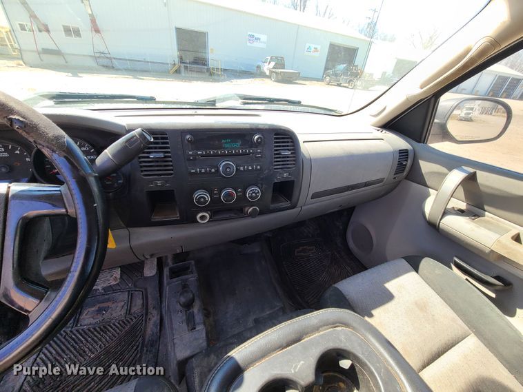 image for item IF9347 2008 Chevrolet Silverado 1500  Ext. Cab pickup truck