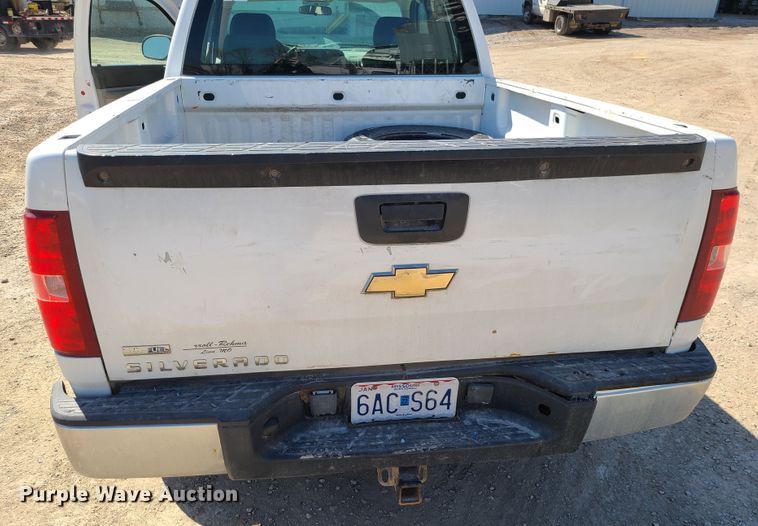 image for item IF9347 2008 Chevrolet Silverado 1500  Ext. Cab pickup truck