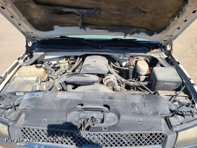 image for item IF9348 2004 Chevrolet Silverado 1500  Ext. Cab pickup truck