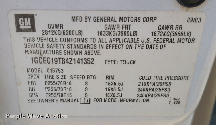 image for item IF9348 2004 Chevrolet Silverado 1500  Ext. Cab pickup truck