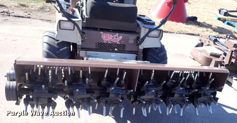 image for item IH9588 Grasshopper 735BT6  ZTR lawn mower