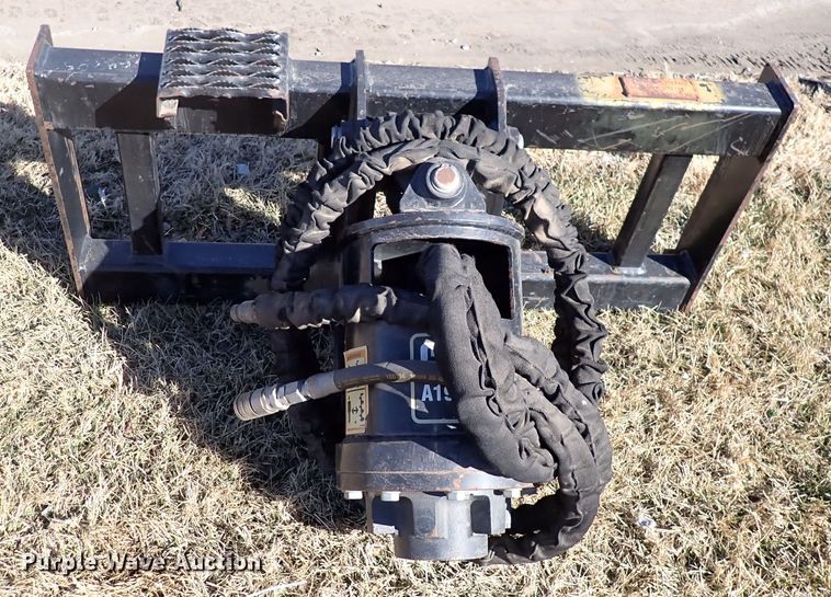 image for item IH9593 Caterpillar A19B skid steer post hole auger