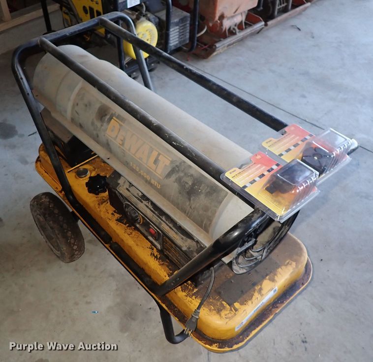image for item IH9635 DeWalt DX135HD  heater