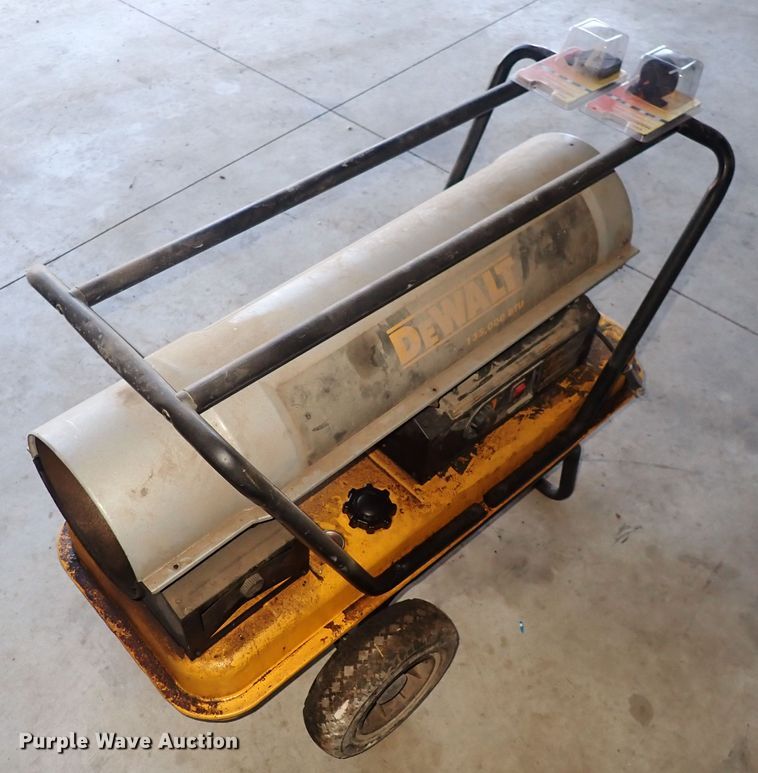 image for item IH9635 DeWalt DX135HD  heater