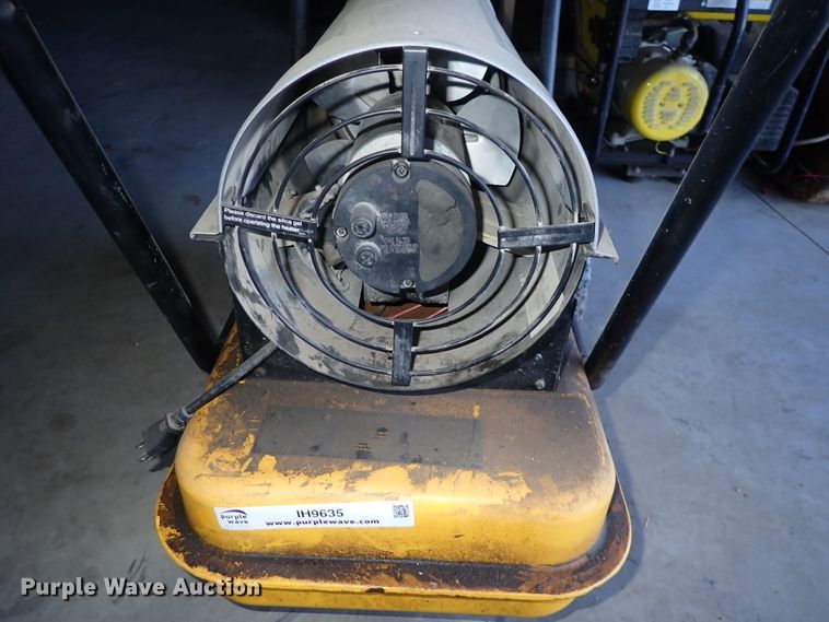 image for item IH9635 DeWalt DX135HD  heater