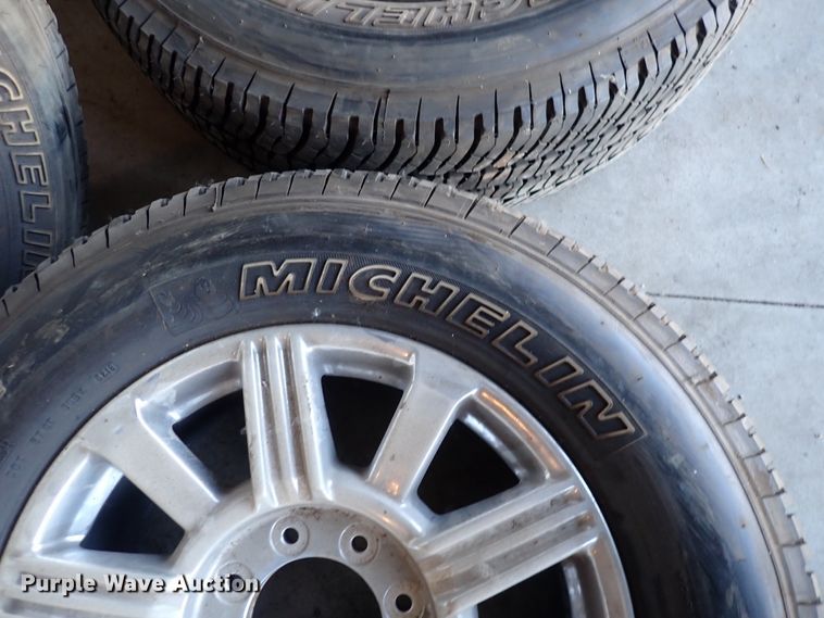 image for item IH9638 (4) Michelin 275/65R20 tires and wheels
