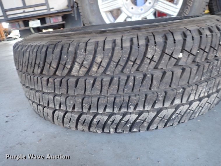 image for item IH9638 (4) Michelin 275/65R20 tires and wheels