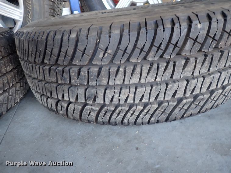 image for item IH9638 (4) Michelin 275/65R20 tires and wheels