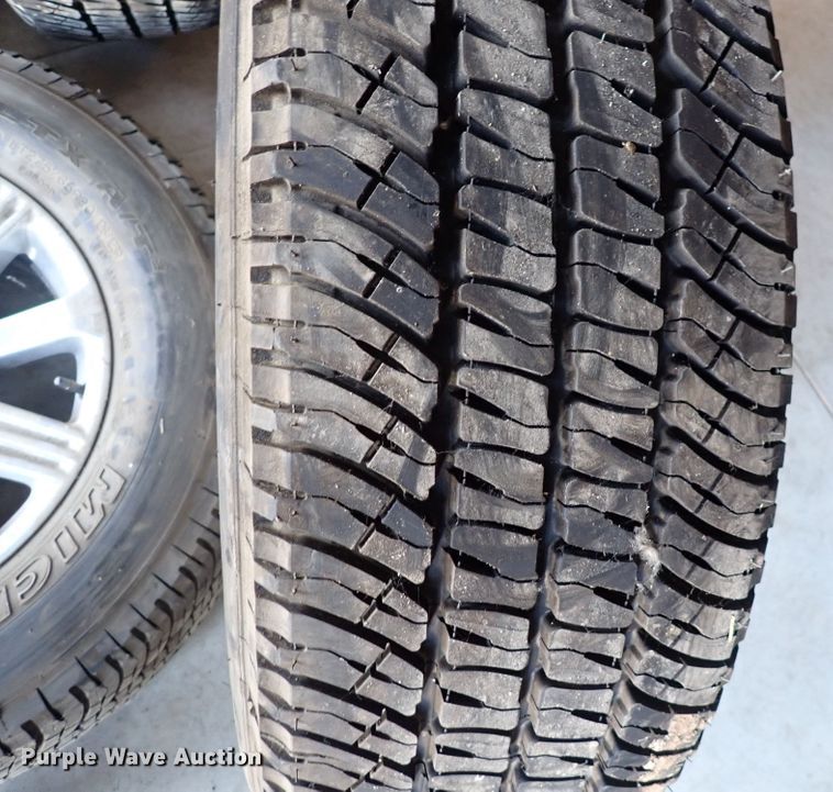 image for item IH9638 (4) Michelin 275/65R20 tires and wheels