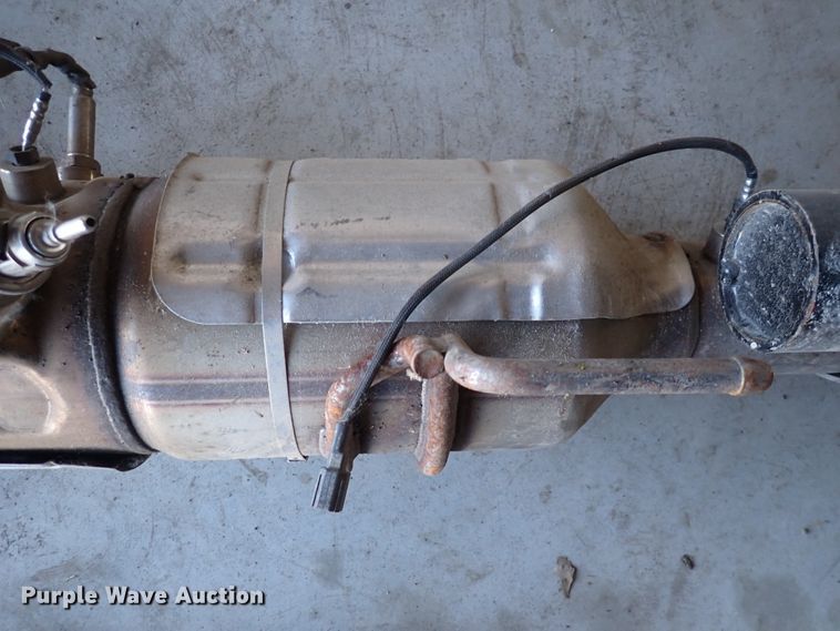 image for item IH9642 Ford Super Duty pickup truck exhaust system