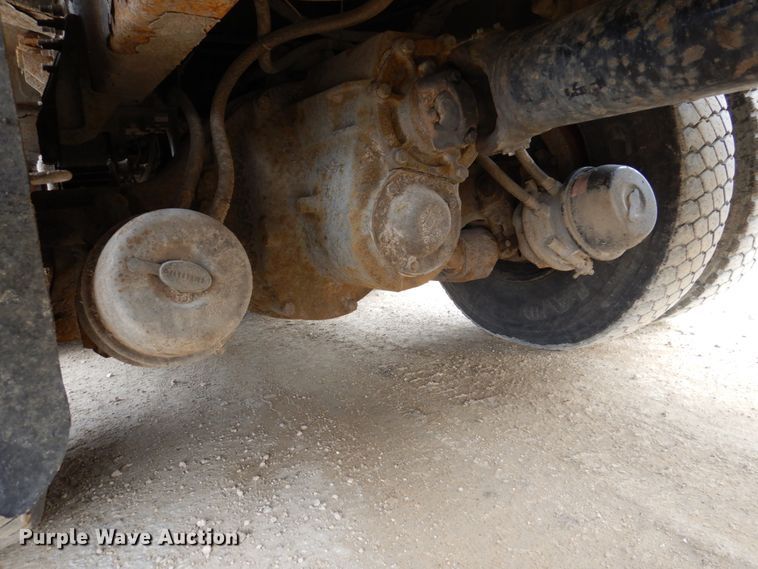 image for item IM9829 2013 International 7400  refuse truck