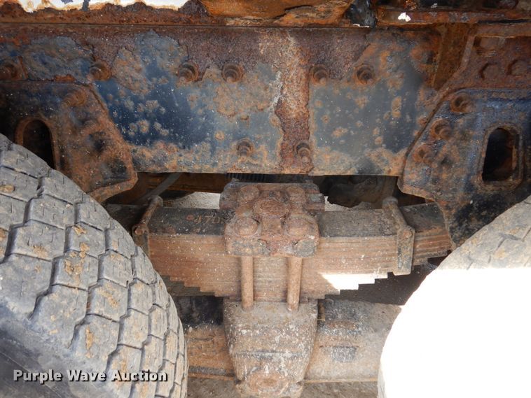 image for item IM9829 2013 International 7400  refuse truck