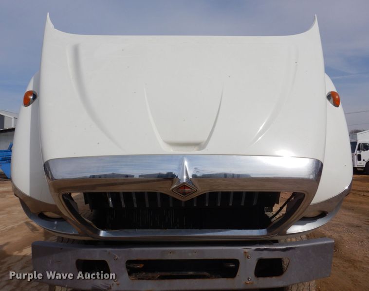 image for item IM9829 2013 International 7400  refuse truck