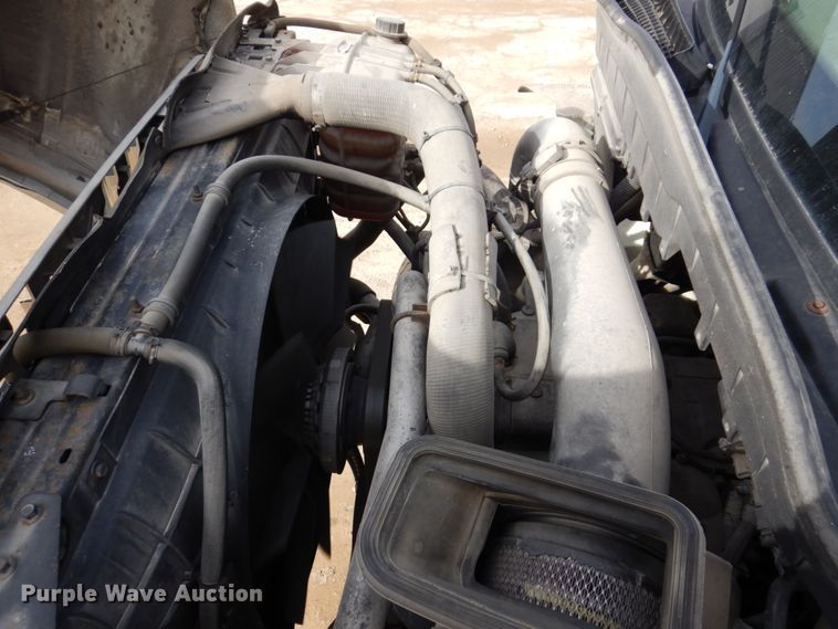 image for item IM9829 2013 International 7400  refuse truck