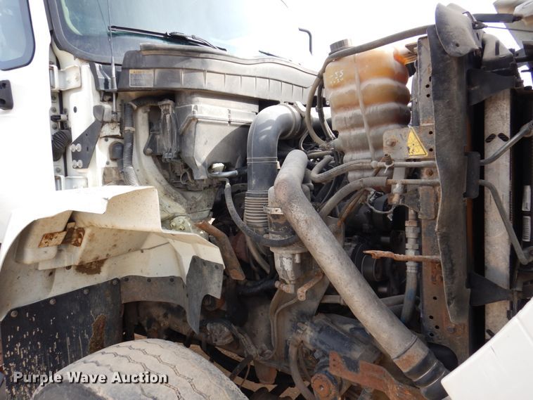 image for item IM9829 2013 International 7400  refuse truck