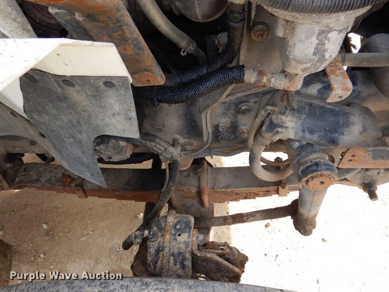 image for item IM9829 2013 International 7400  refuse truck