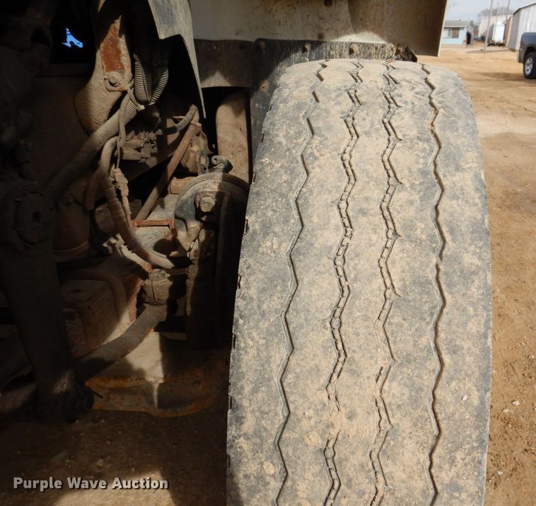 image for item IM9829 2013 International 7400  refuse truck