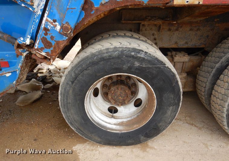 image for item IM9829 2013 International 7400  refuse truck