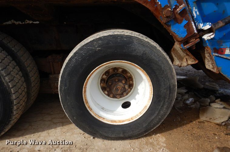 image for item IM9829 2013 International 7400  refuse truck