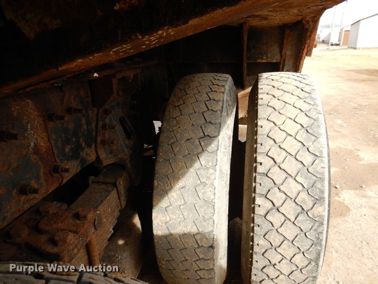 image for item IM9829 2013 International 7400  refuse truck