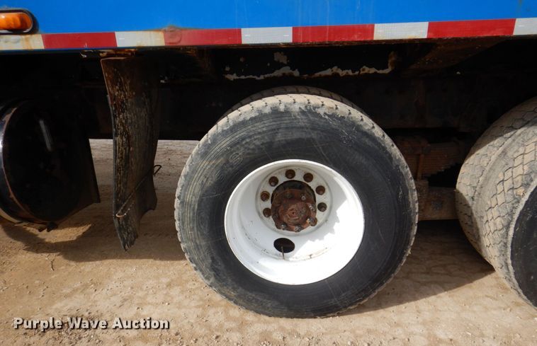 image for item IM9829 2013 International 7400  refuse truck