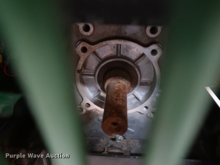 image for item IY9067 1992 John Deere 318  lawn tractor