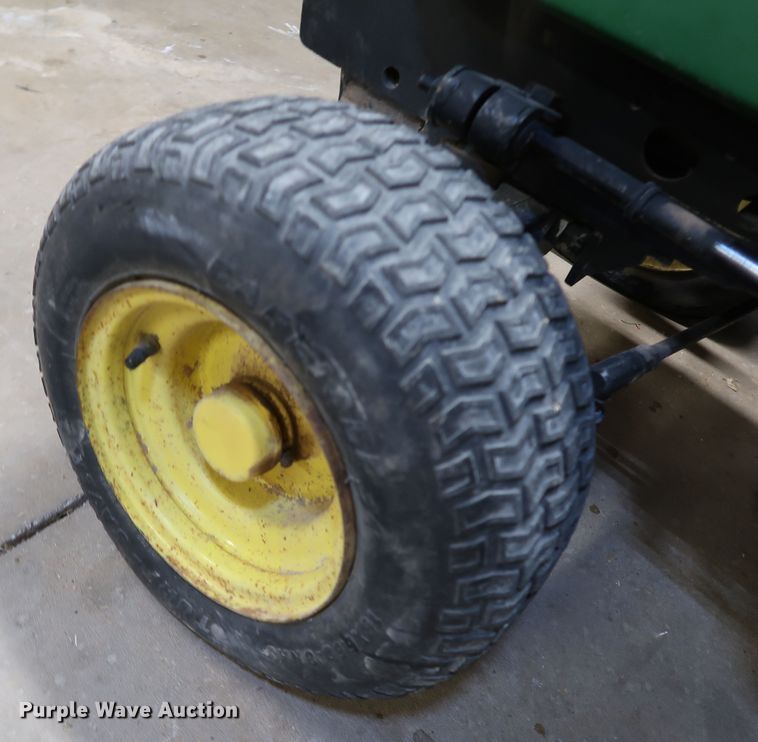 image for item IY9067 1992 John Deere 318  lawn tractor