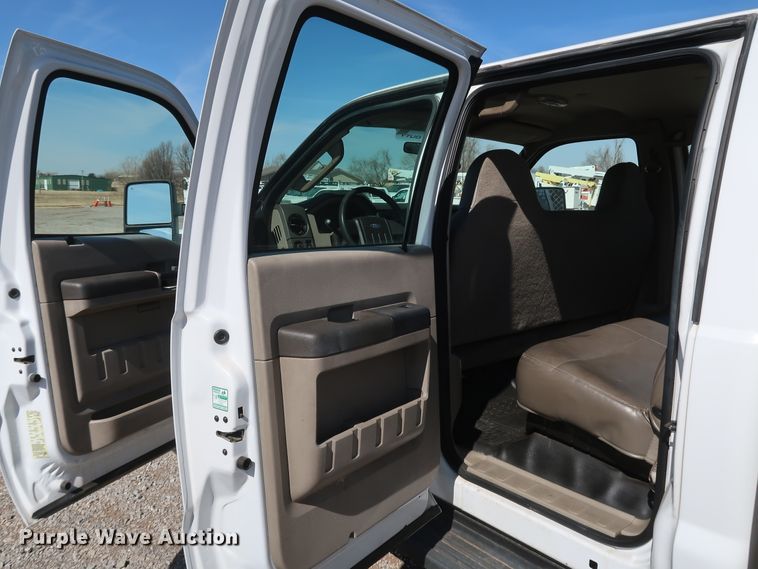 image for item IY9116 2008 Ford F450 Super Duty XL  flatbed truck