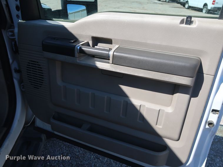 image for item IY9116 2008 Ford F450 Super Duty XL  flatbed truck