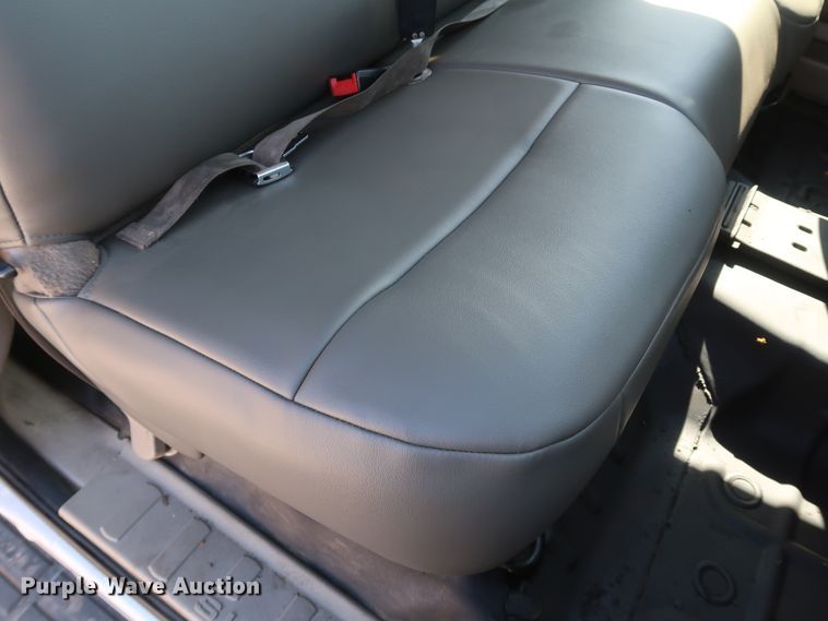 image for item IY9116 2008 Ford F450 Super Duty XL  flatbed truck