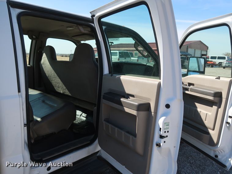 image for item IY9116 2008 Ford F450 Super Duty XL  flatbed truck