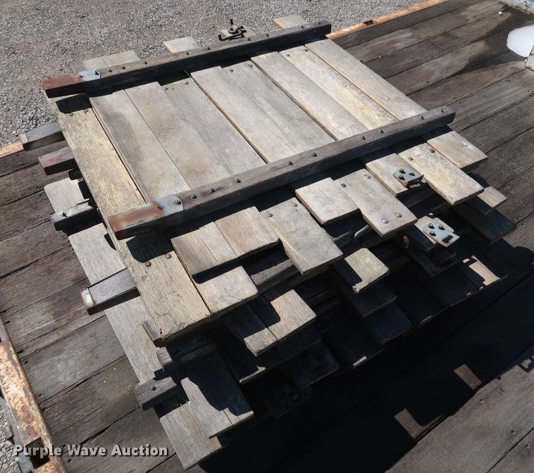 image for item IY9116 2008 Ford F450 Super Duty XL  flatbed truck