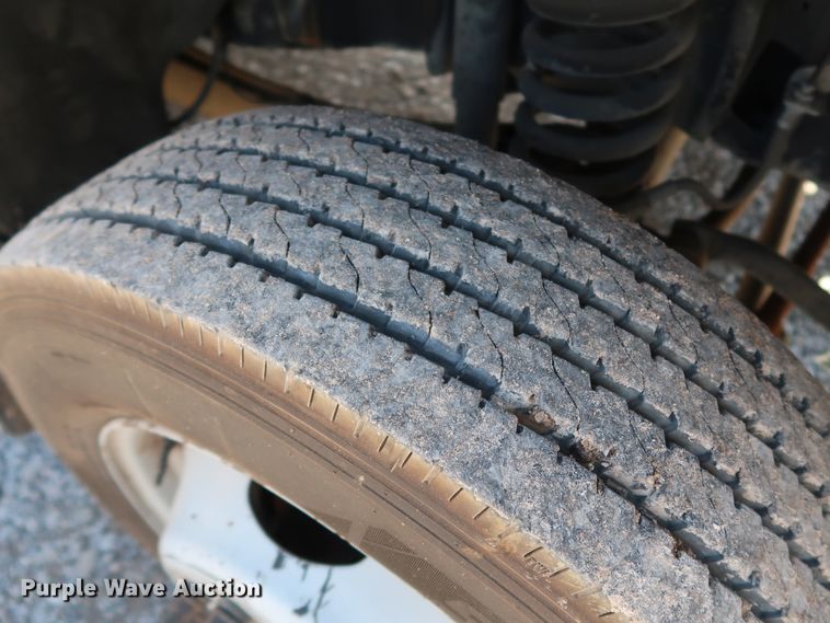 image for item IY9116 2008 Ford F450 Super Duty XL  flatbed truck