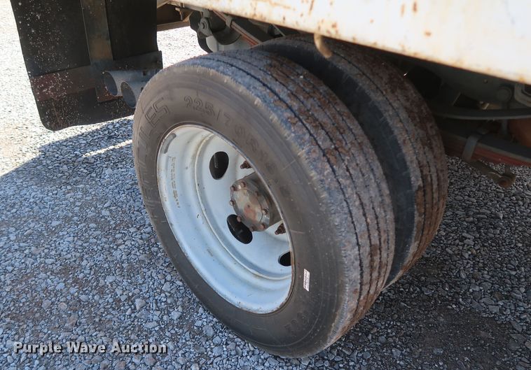 image for item IY9116 2008 Ford F450 Super Duty XL  flatbed truck