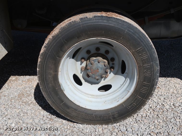 image for item IY9116 2008 Ford F450 Super Duty XL  flatbed truck