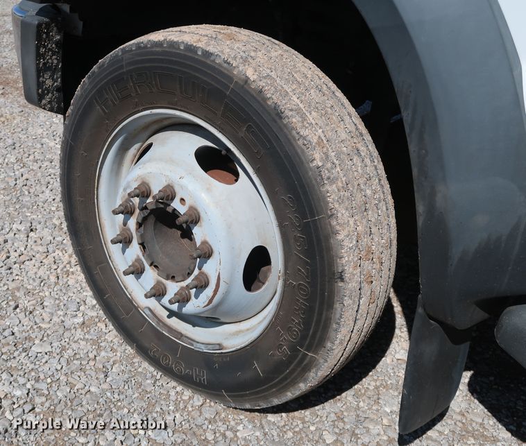 image for item IY9116 2008 Ford F450 Super Duty XL  flatbed truck