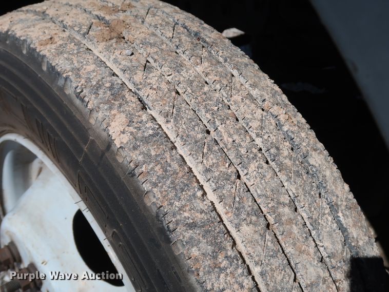 image for item IY9116 2008 Ford F450 Super Duty XL  flatbed truck