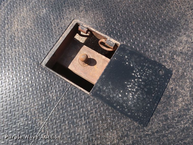 image for item IY9117 2012 Ford F450 Super Duty  flatbed truck