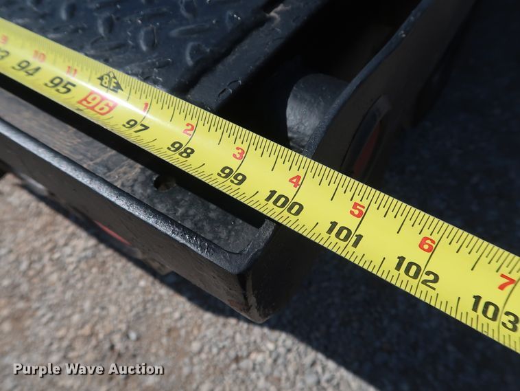 image for item IY9117 2012 Ford F450 Super Duty  flatbed truck