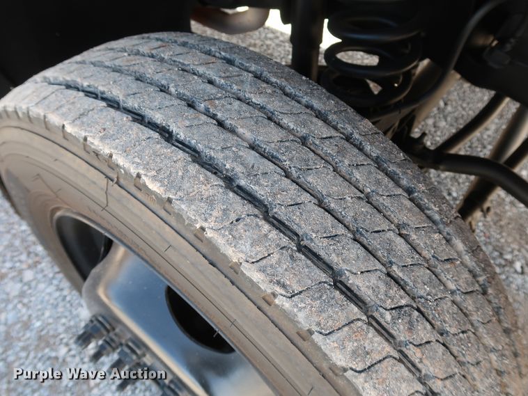 image for item IY9117 2012 Ford F450 Super Duty  flatbed truck