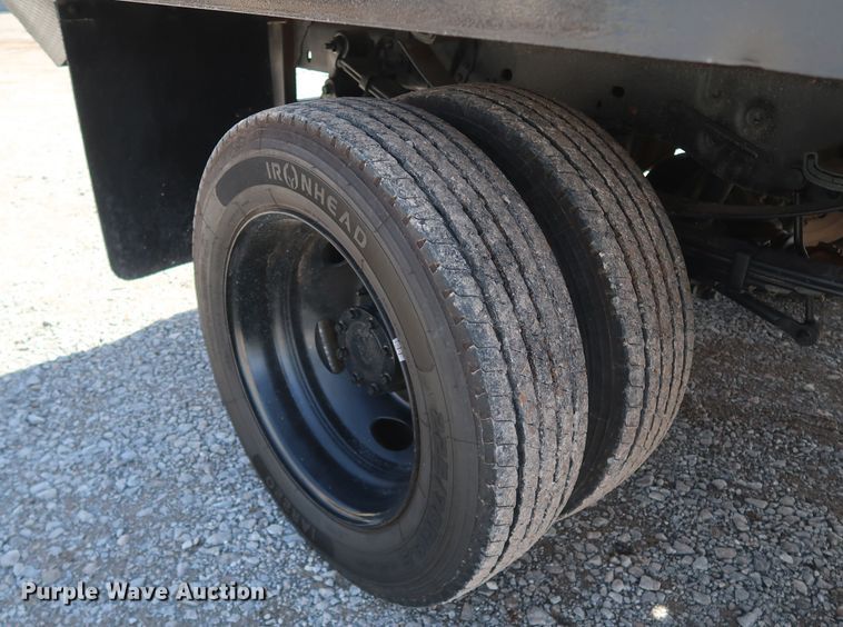 image for item IY9117 2012 Ford F450 Super Duty  flatbed truck