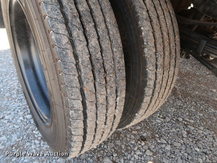 image for item IY9117 2012 Ford F450 Super Duty  flatbed truck