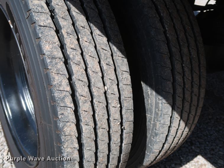 image for item IY9117 2012 Ford F450 Super Duty  flatbed truck