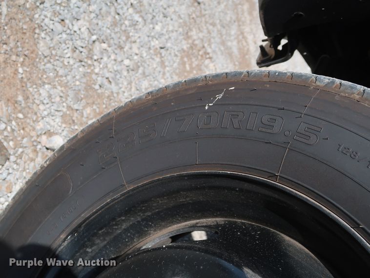 image for item IY9117 2012 Ford F450 Super Duty  flatbed truck